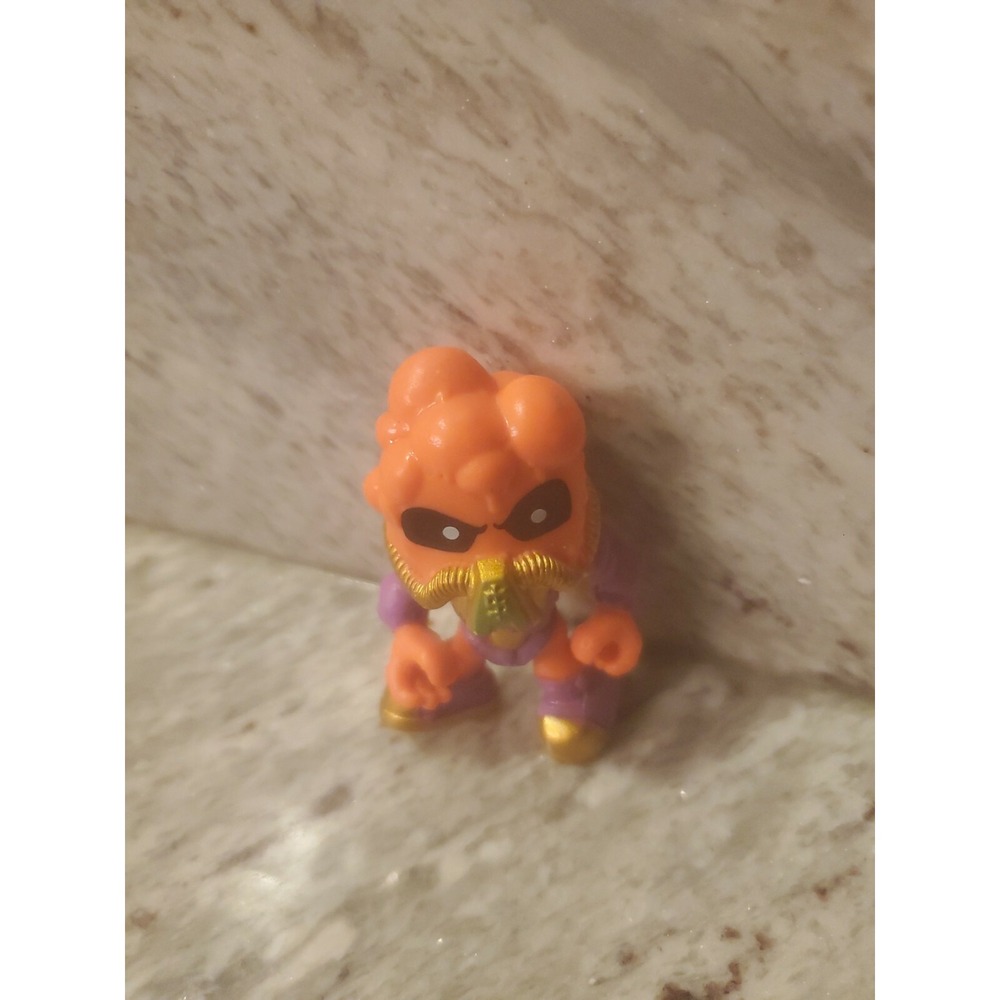 Moose Toys Treasure X Aliens Gas Bump Action Figure Orange Purple Gold j1